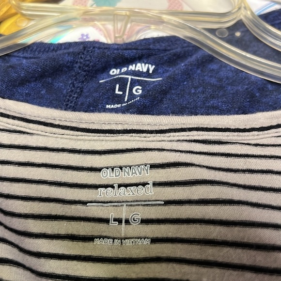 Group of 4 OLD NAVY Summer Shirts Prior Season Tank Top Style Size Large - Picture 7 of 8